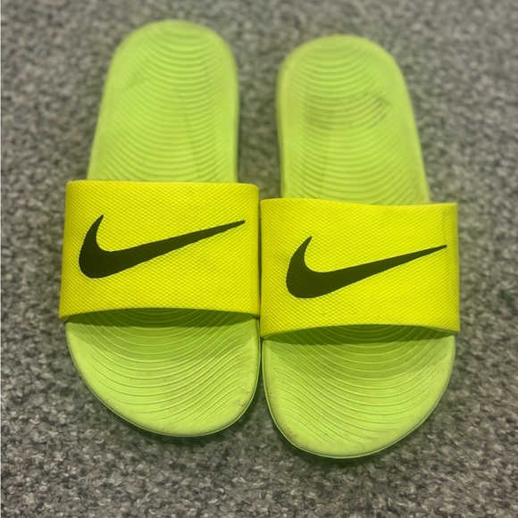 Nike slides - Picture 2 of 4